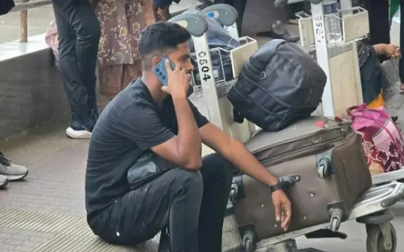 ঢাকা থেকে সৌদিগামী ৮ ফ্লাইট বাতিল, ভোগান্তিতে যাত্রীরা